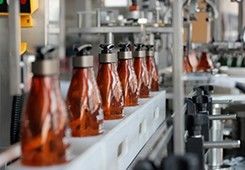 Etichettatrice di coperchiamento e dell'imbottigliamento di plastica dello sciampo di 4 teste