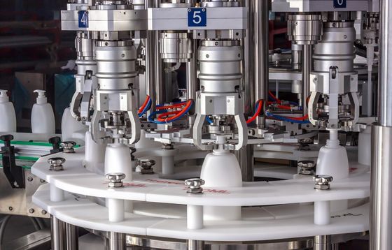 2 in 1 imbottigliamento e tappatrice di Monoblock