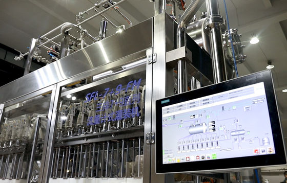 La macchina di rifornimento del flussometro di tre file per le lozioni dei reagenti farmaceutici screma