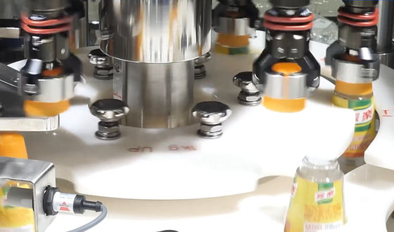 Una capsulatrice Machine della bottiglia del cambiamento di clic servo